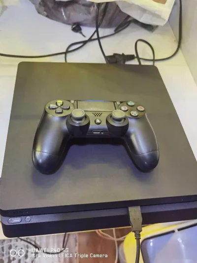 Игровая приставка Sony Playstation 4 — миниатюра 3