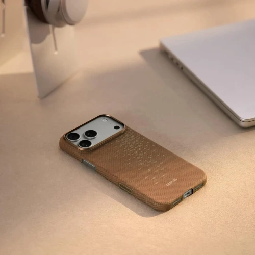 Чехол для iPhone 17 Pro Max