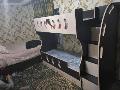 Двухъярусная кровать — миниатюра 1