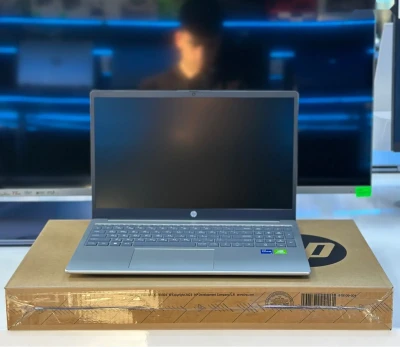 Ноутбук Hp core i5 -13 gen 8/512 mx570