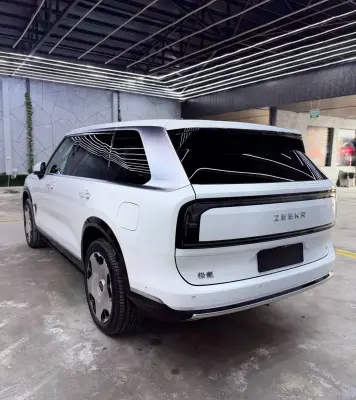 Zeekr X, 2025