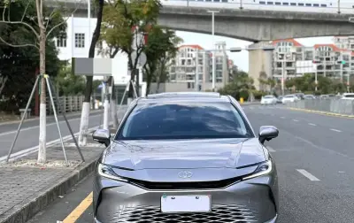 Toyota Camry, 2025