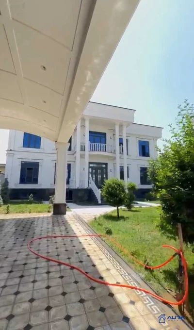 2 этажный, 7-комн. дом, 700 м², 7 соток, И Сомони