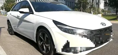 Hyundai Elantra, 2022