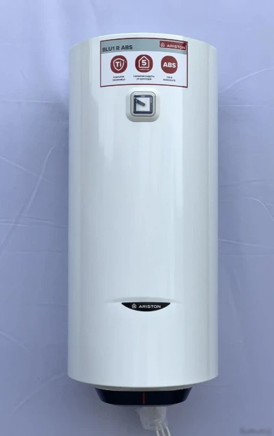 Водонагреватель Ariston 100л.