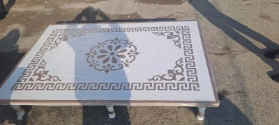 Стол — миниатюра 4