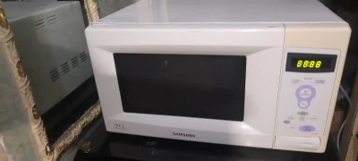 Микроволновая печь Samsung — миниатюра 2