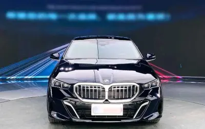 BMW 5 series, 2025 — миниатюра 5