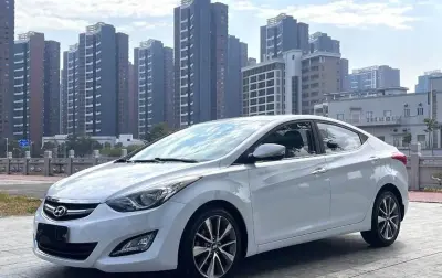 Hyundai Elantra, 2014