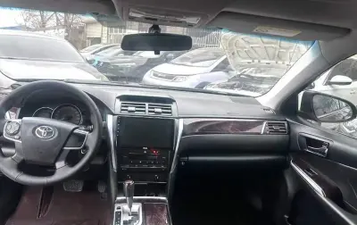 Toyota Camry, 2015