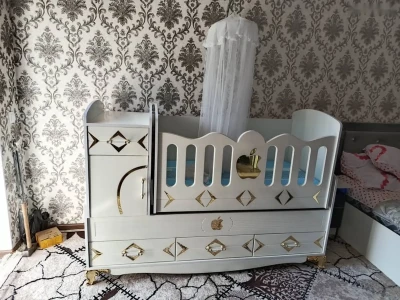 Колыбель со шкафом