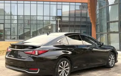 Lexus ES series, 2018 — миниатюра 2