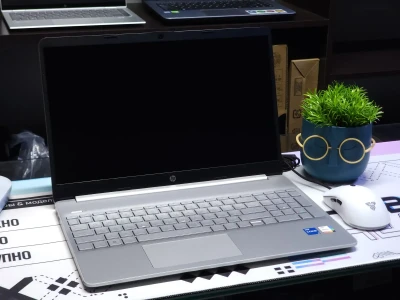 Ноутбук HP Laptop Core i5-1235U / 8GB / 256GB SSD — миниатюра 2