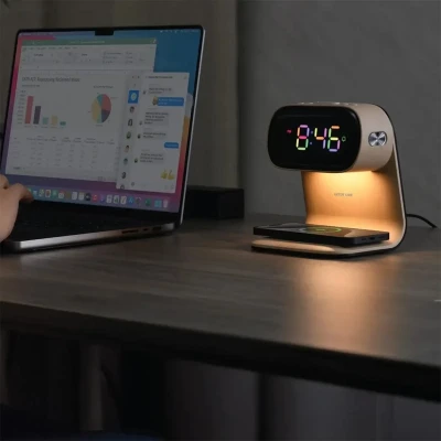 Часы с беспроводной зарядкой Green Lion Bedside Clock with Wireless Charger — миниатюра 2