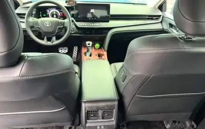 Toyota Camry, 2025