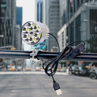 Супер-яркая LED-фара с USB-подключением
