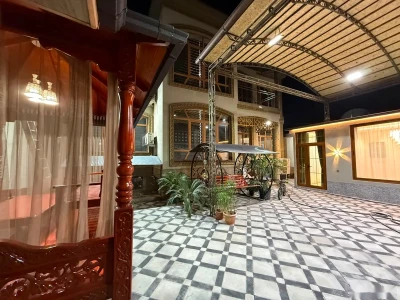 2-этажный, 8 комнатный дом, 550 м², Фирдавси
