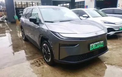 Toyota BZ3X, 2025 — миниатюра 4