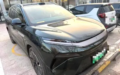 BYD Tang 2025