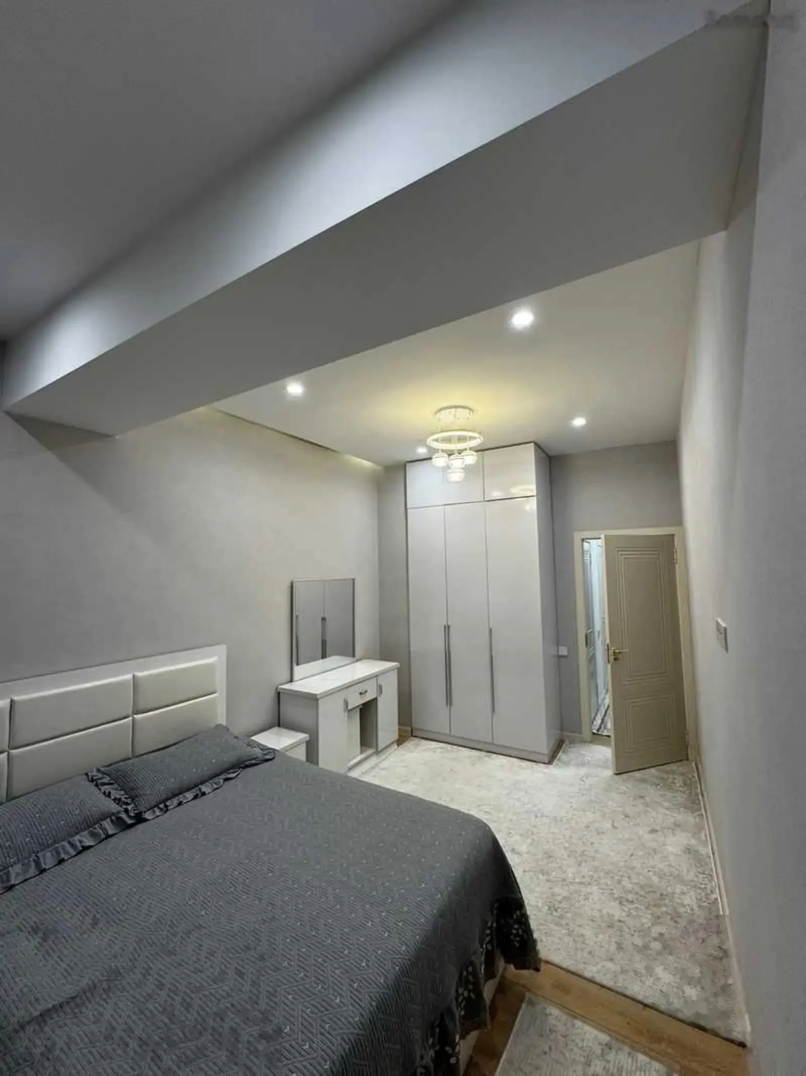 2-комн. квартира, 14 этаж, 64м², Шохмансур