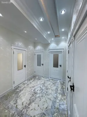 2-комн. квартира, 18 этаж, 85м², сино