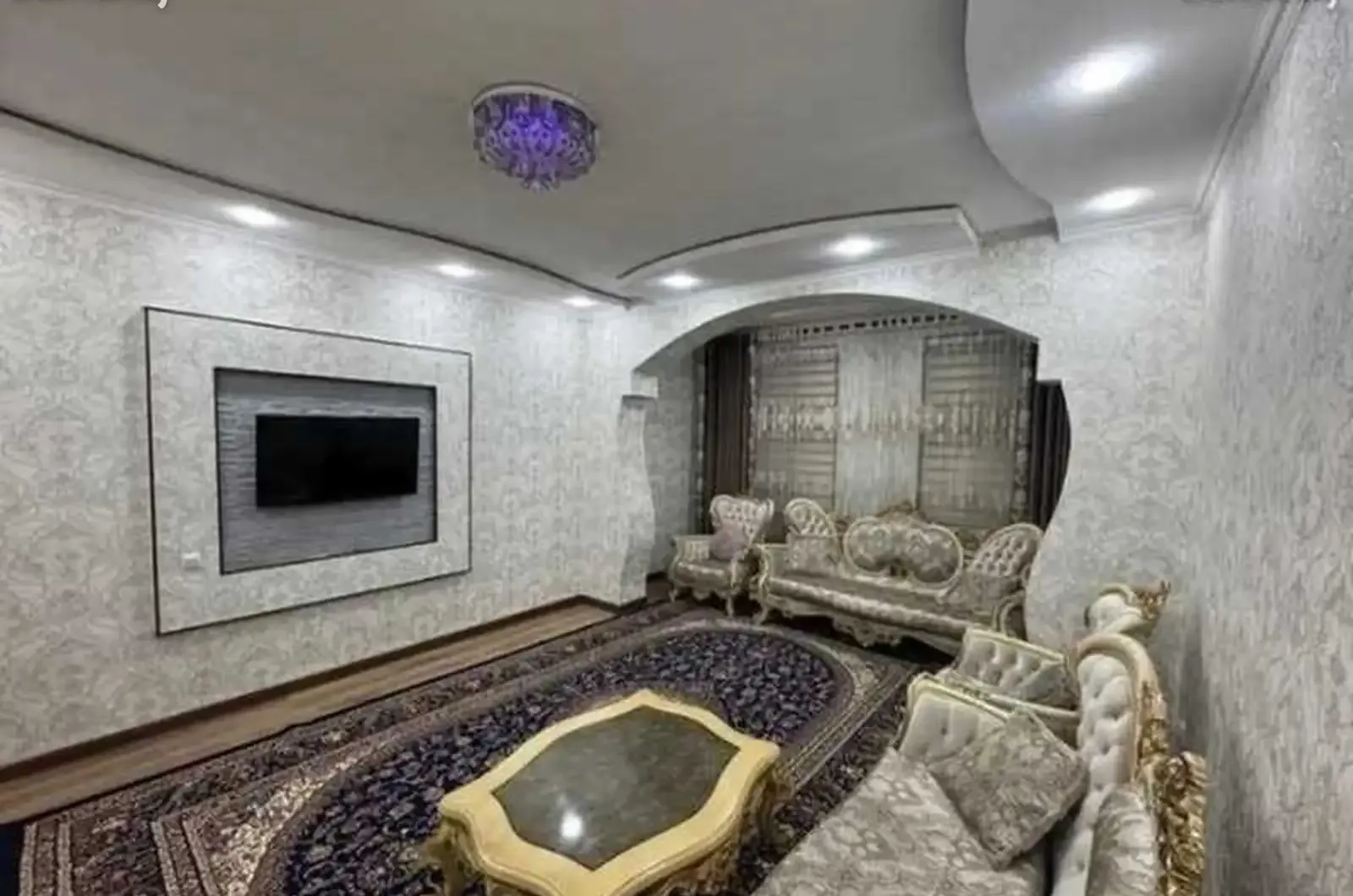 2-комн. квартира, 10 этаж, 62м², Голубой Экран