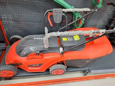 Электрическая газонокосилка Rodex