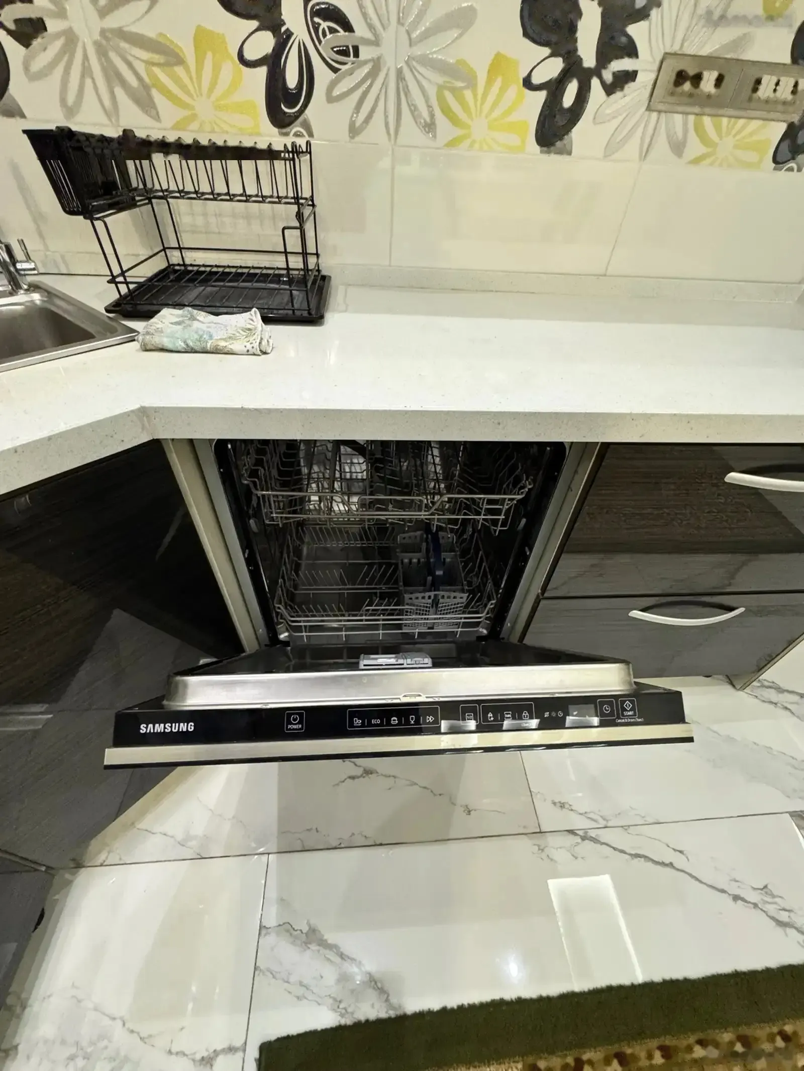 3-комн. квартира, 10 этаж, 107м², Шохмансур