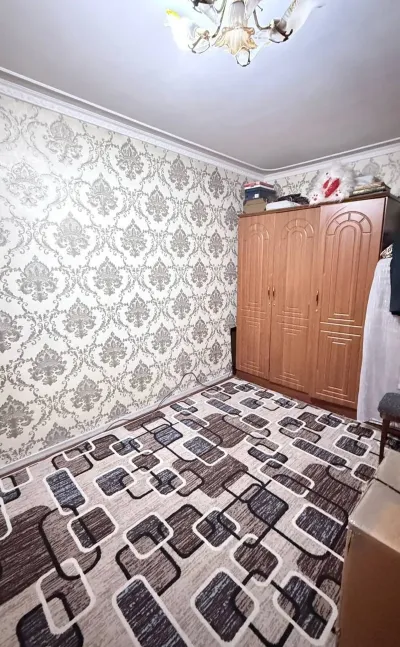 3-комн. квартира, 1 этаж, 76 м², Сино 103мкр Сияриен