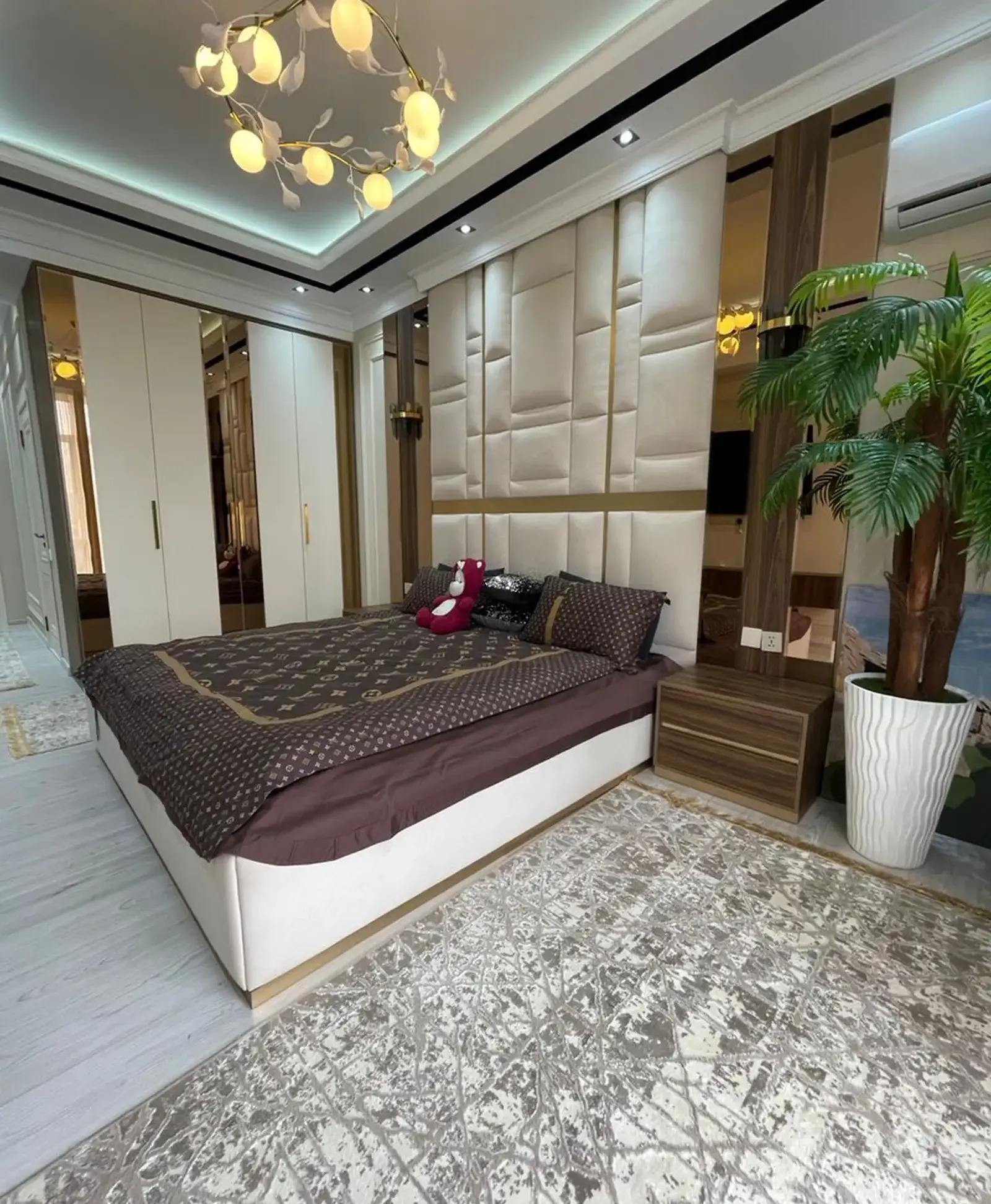 4-комн. квартира, 11 этаж, 165 м², Северный, супермаркет Диёр