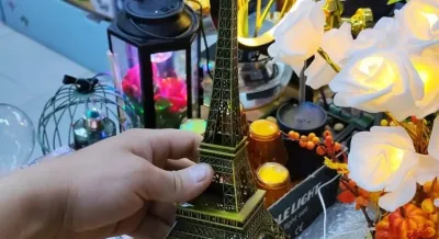 Сувенирные фигурки Эйфелевой башни