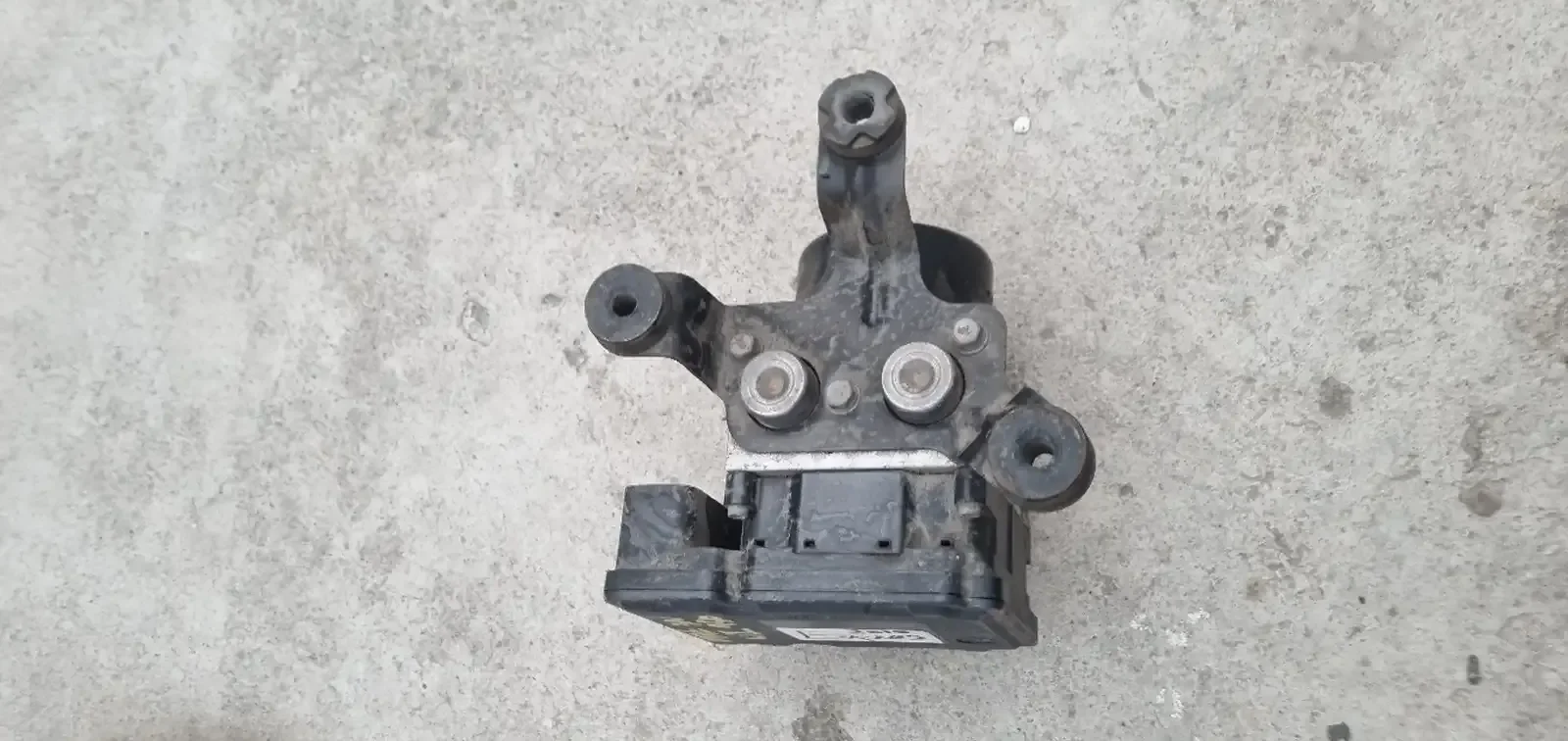 Блок ABS Hyundai Eques 2011-
