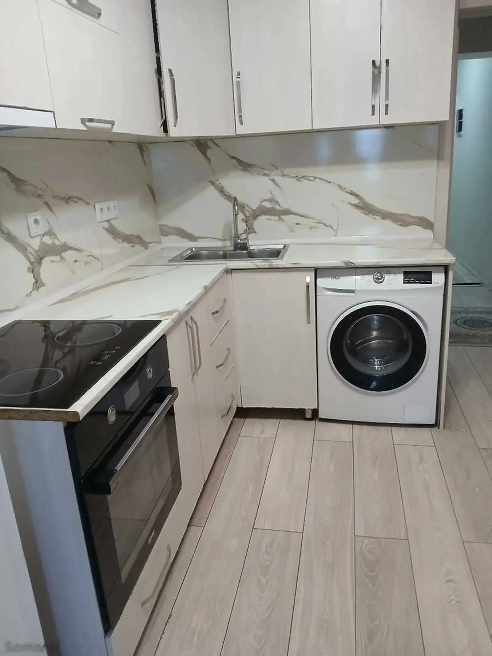 2-комн. квартира, 6 этаж, 67м², Цирк