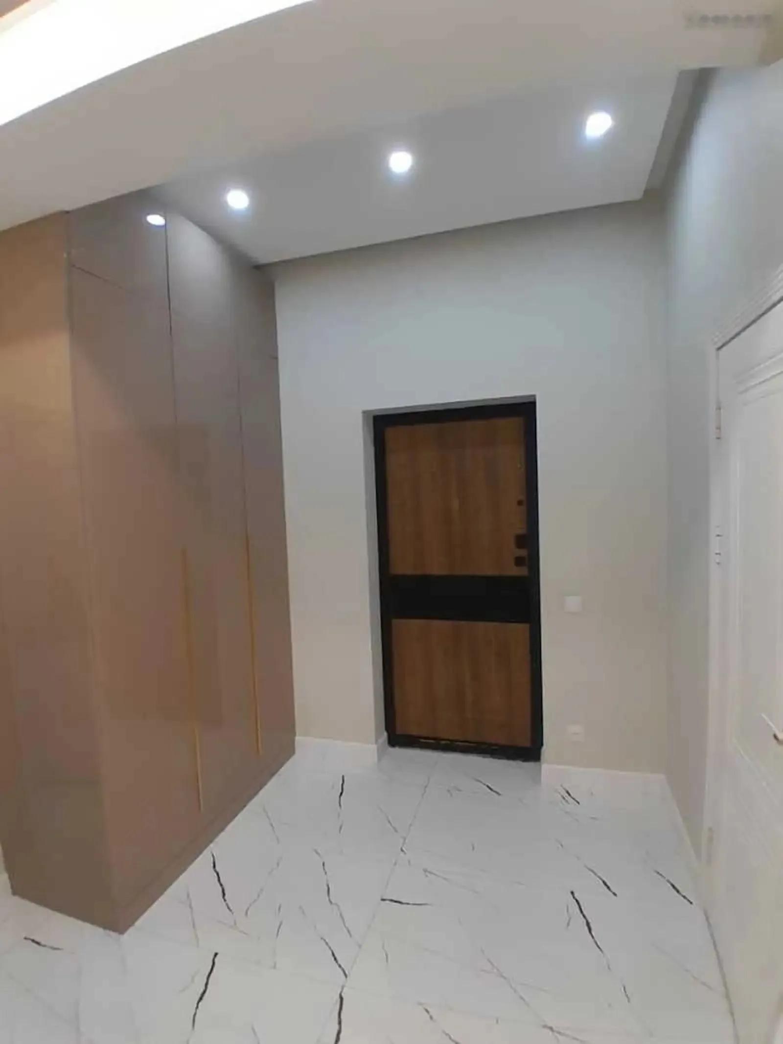 2-комн. квартира, 5 этаж, 80м², Дом печать