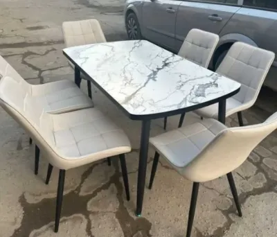 Стол и стулья