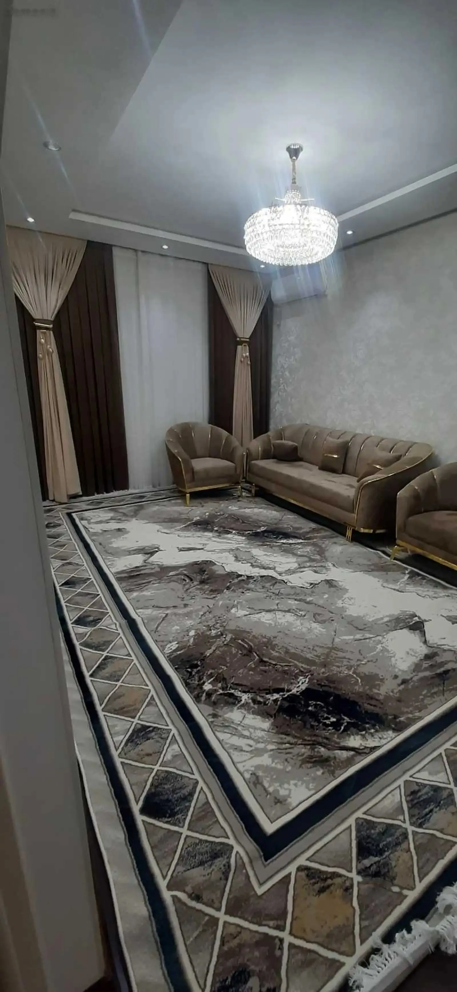 3-комн. квартира, 2 этаж, 80м², УВД