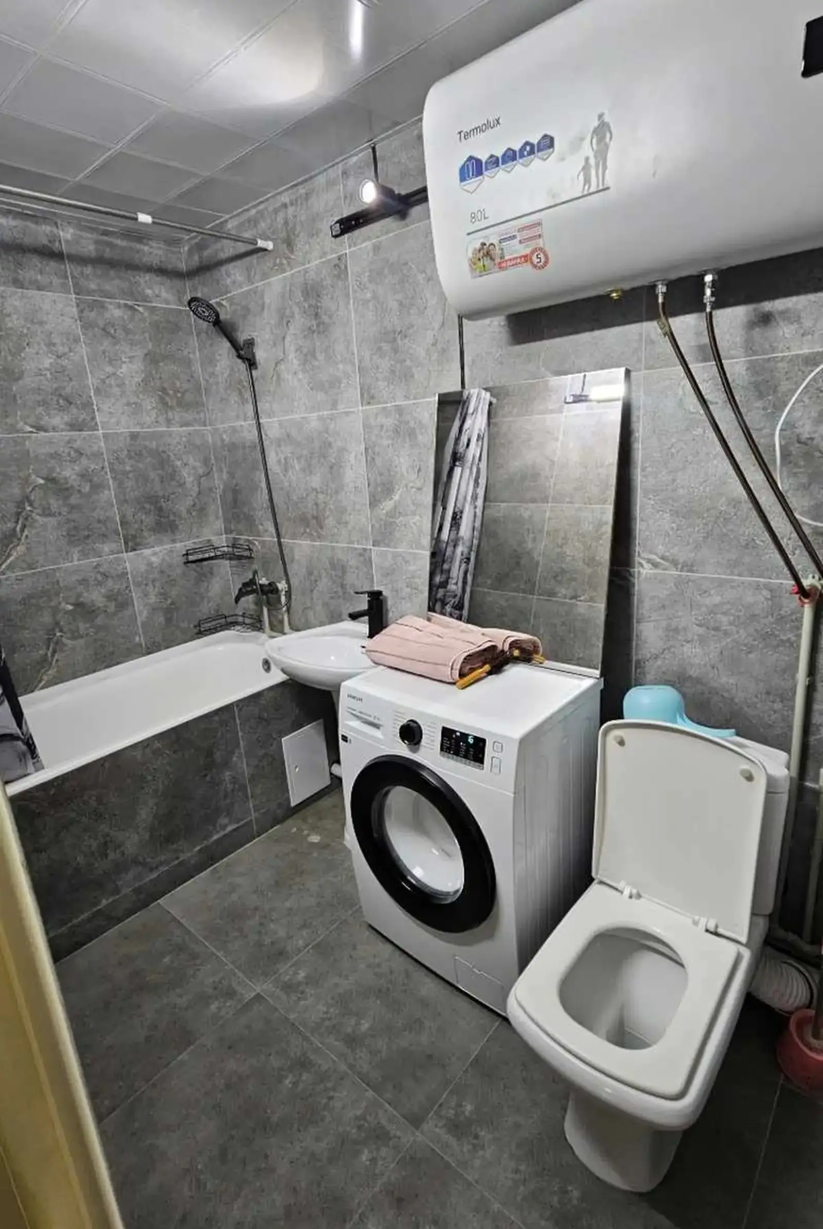 2-комн. квартира, 3 этаж, 62м², Исмоили Сомони