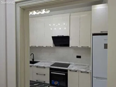 2-комн. квартира, 13 этаж, 75м², Авесто