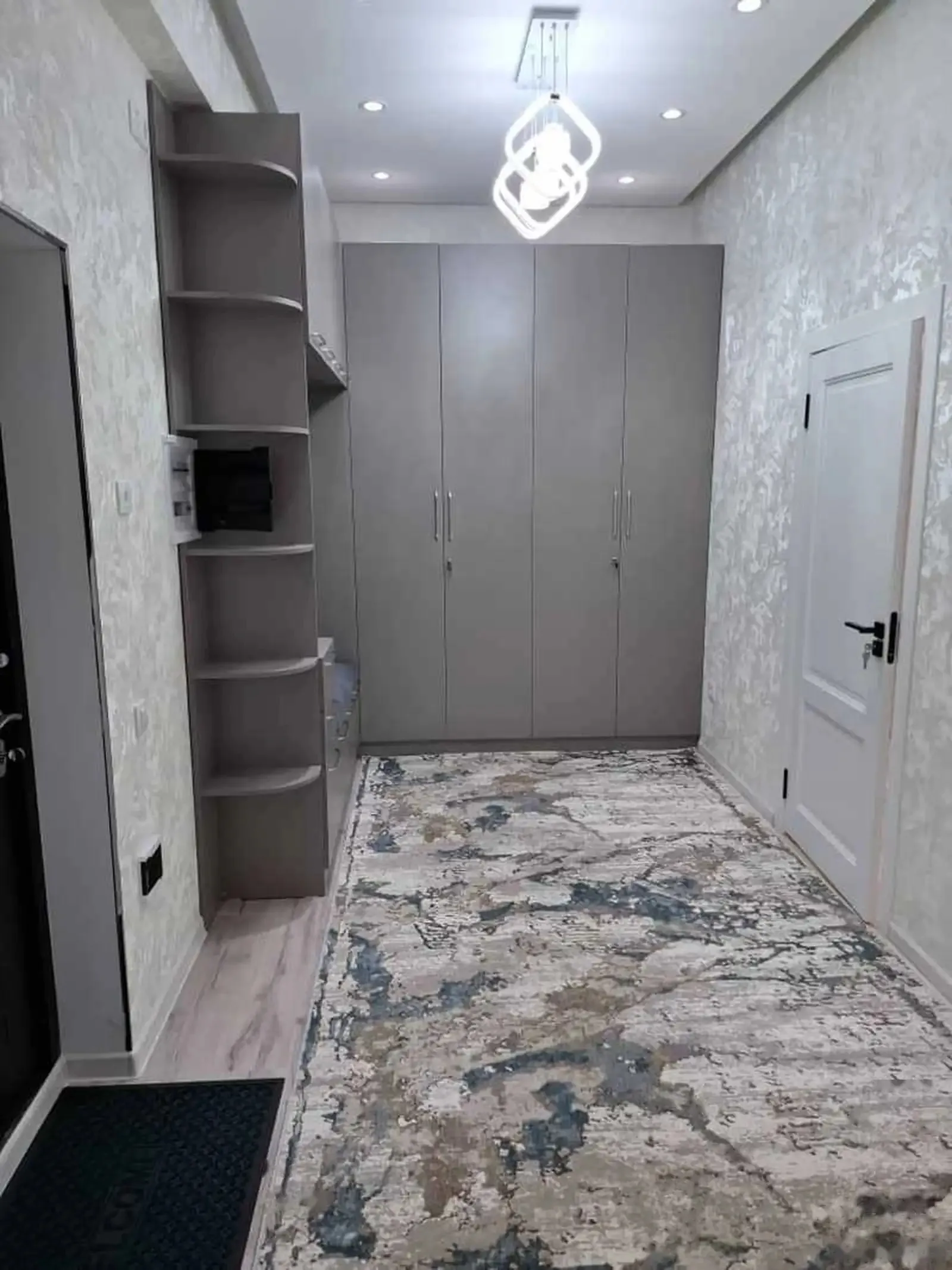 1-комн. квартира, 4 этаж, 60 м², оперка