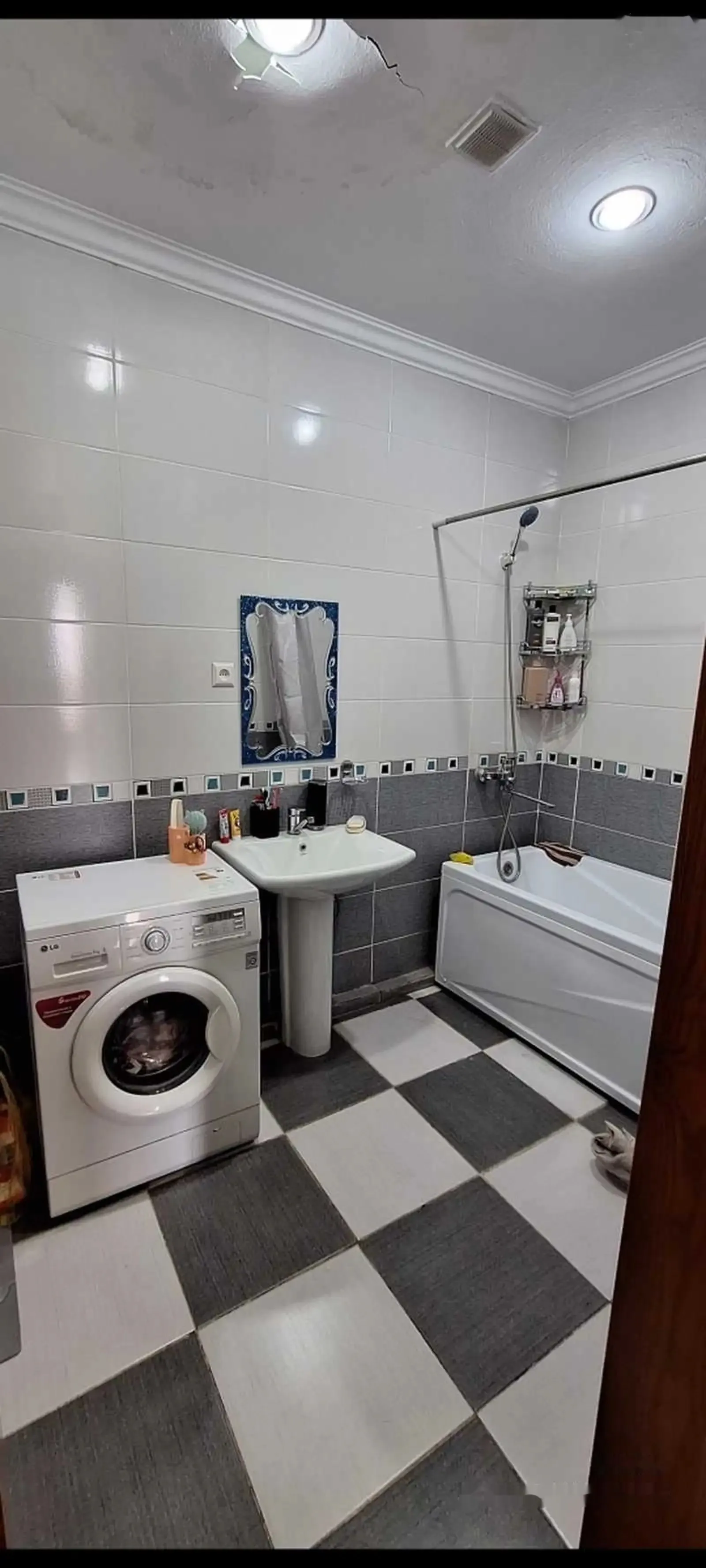 3-комн. квартира, 12 этаж, 90м², И.Сомони дом Сафо