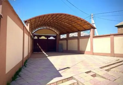 3-этажный, 10 комнатный дом, 700 м², Сино