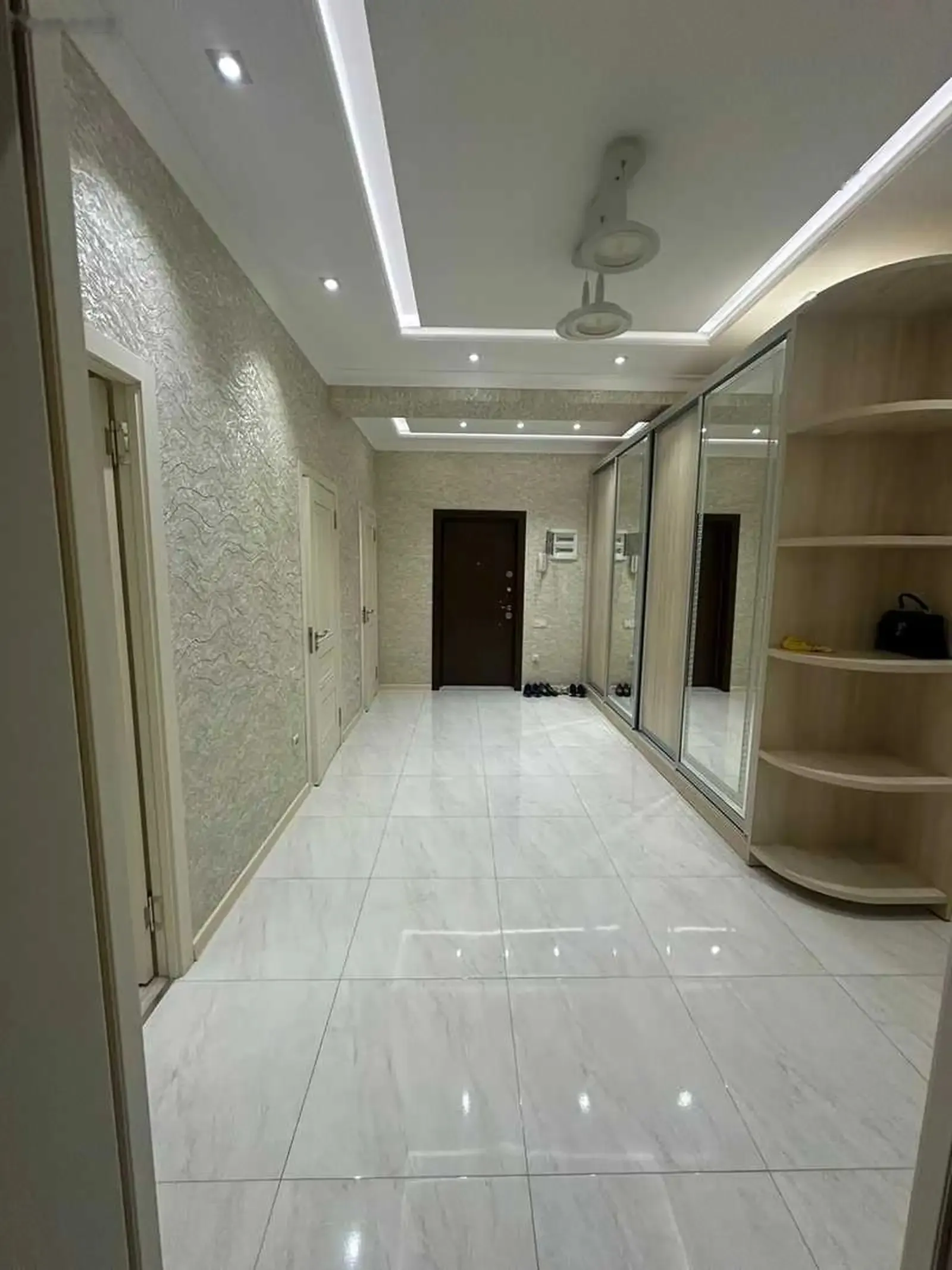 2-комн. квартира, 9 этаж, 90м², Газпром, назди Парламент