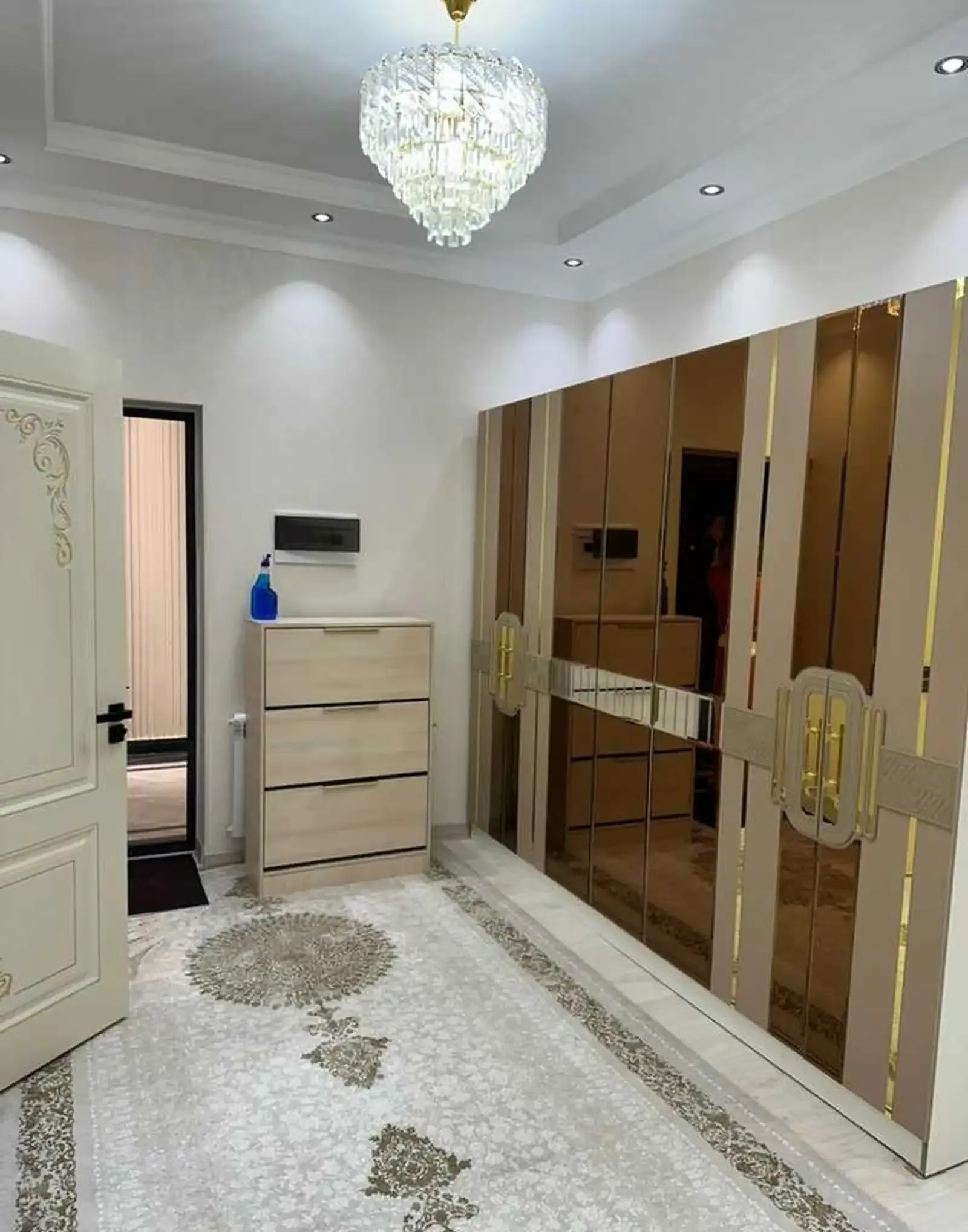 2-комн. квартира, 5 этаж, 82м², Овир, ру ба руй парки Алишер Навоӣ