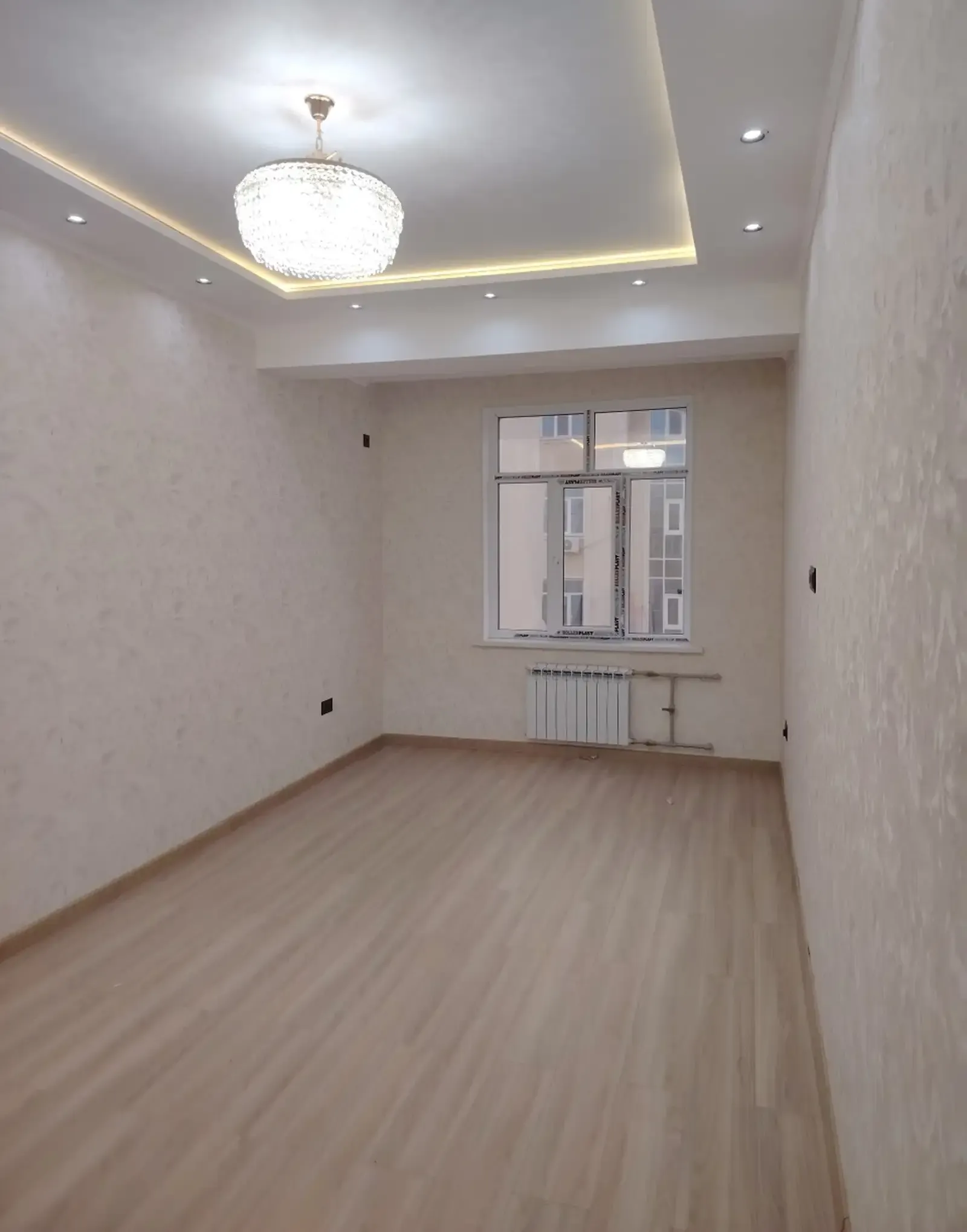 3-комн. квартира, 13 этаж, 60м², Молодёжный театр