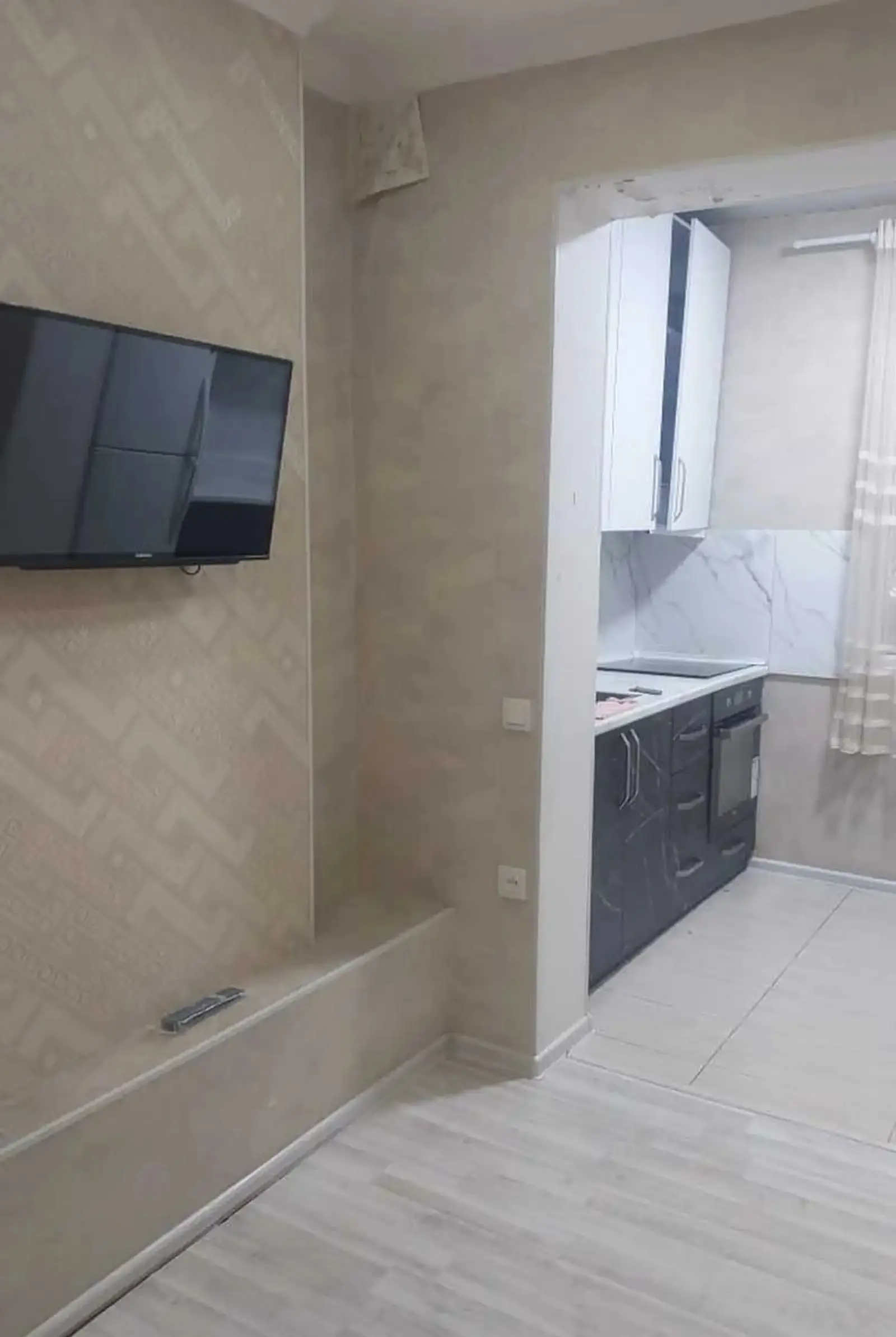 2-комн. квартира, 4 этаж, 71м², Фирдавси