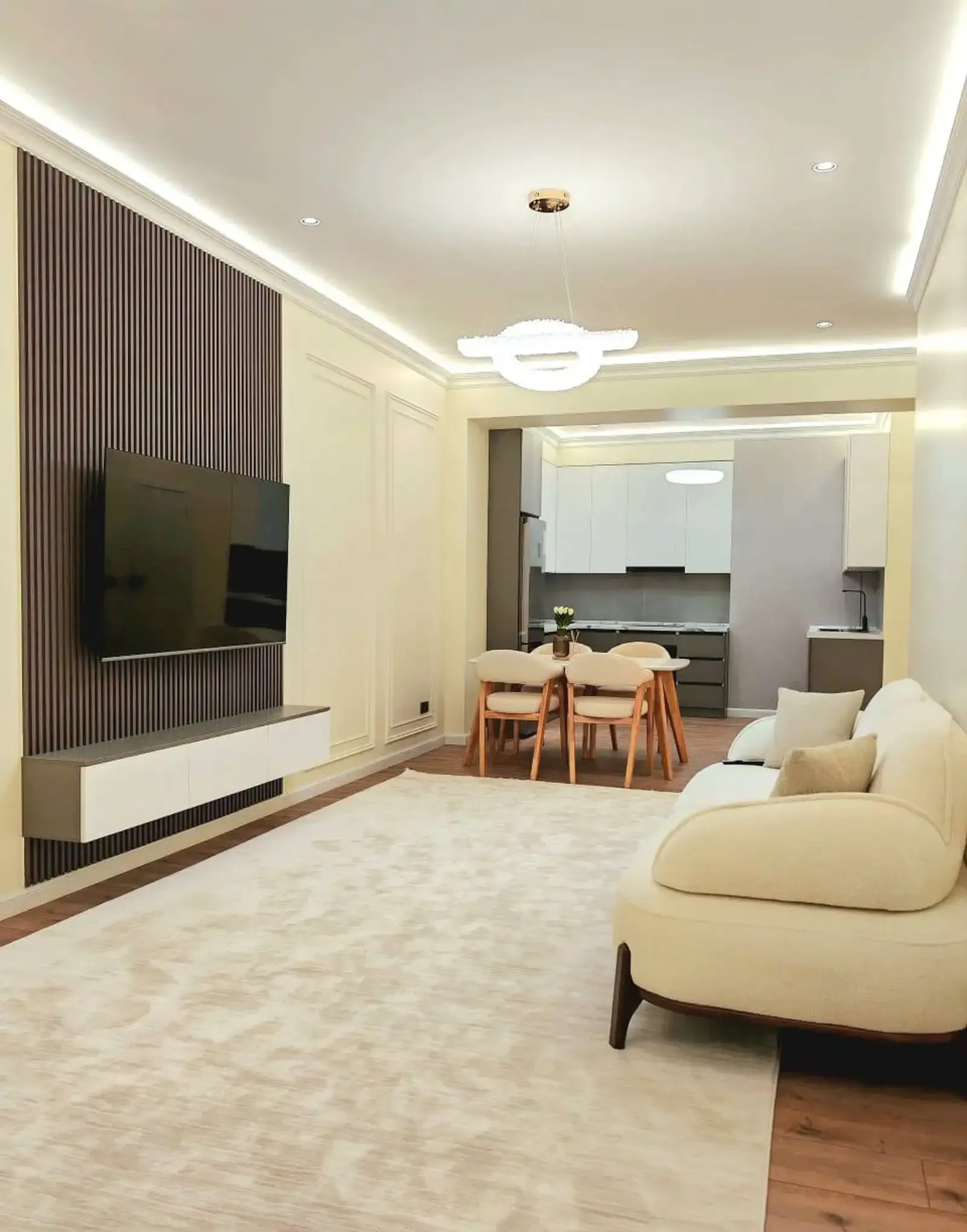 2-комн. квартира, 8 этаж, 86 м², 92 мкр, Кафе Суман, Оксфорд