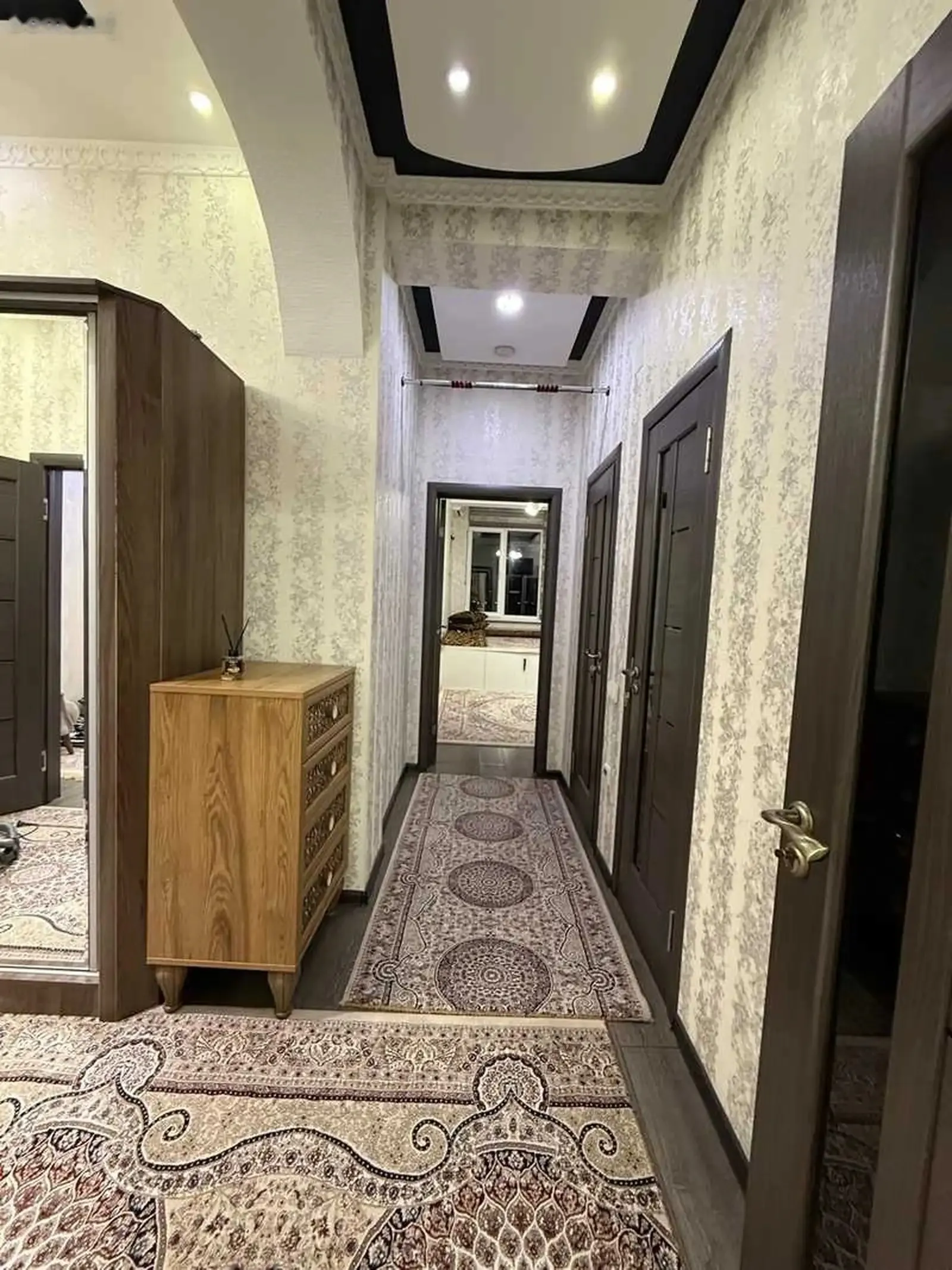 3-комн. квартира, 10 этаж, 90м², доми ёвар