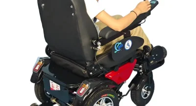 Электрическая инвалидная коляска