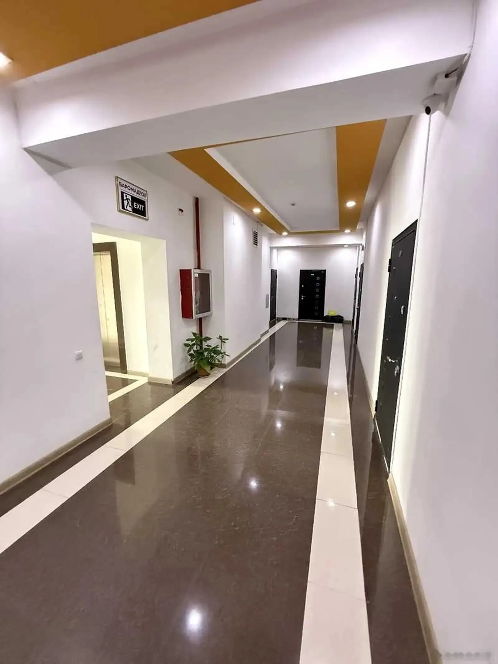 4-комн. квартира, 15 этаж, 130м², пушти доми Ватан