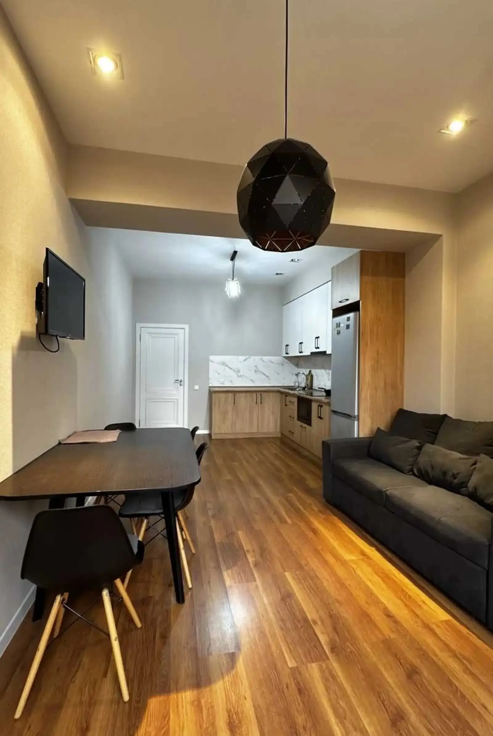 2-комн. квартира, 16 этаж, 50м², Шохмансур